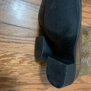 Dan post unisex boots